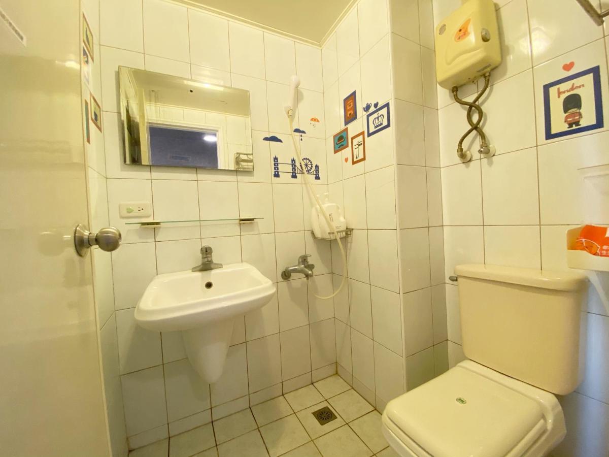 Fengjia 101 Lägenhet Taichung Exteriör bild